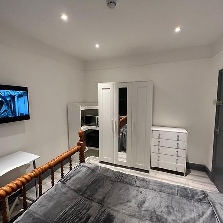Urbanness Stays - Rooms With Stylish Comfort In The Heart Of Кройдон Екстериор снимка